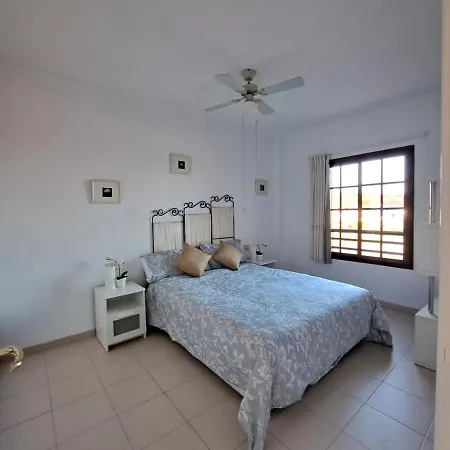 Cozy Front Of The Ocean, With Espectacular View, Pool And Free Wifi In アパート