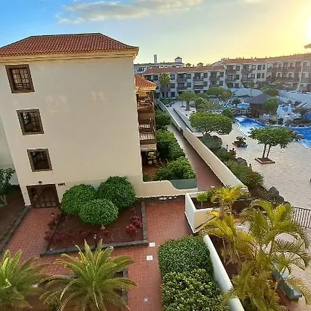 アパート Cozy Front Of The Ocean, With Espectacular View, Pool And Free Wifi In コスタ・デル・シレンチオ